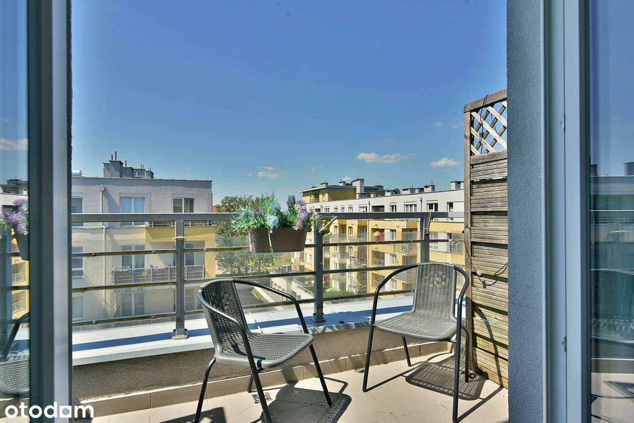 Kazimierska| 3 pok| nieumeblowane| podwójne miejsce post| balkon|winda