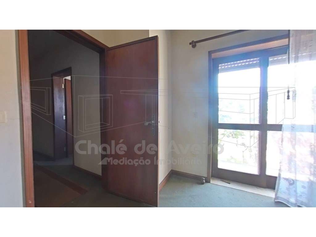 Quinta com 5.000 m2 e casa habitação T5 em Águeda-27