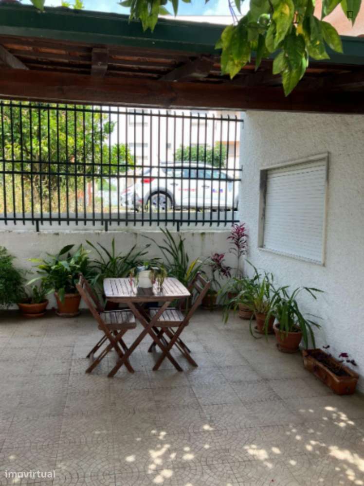 Estúdio - localizado em Alto de São João Coimbra - Grande imagem: 2/10