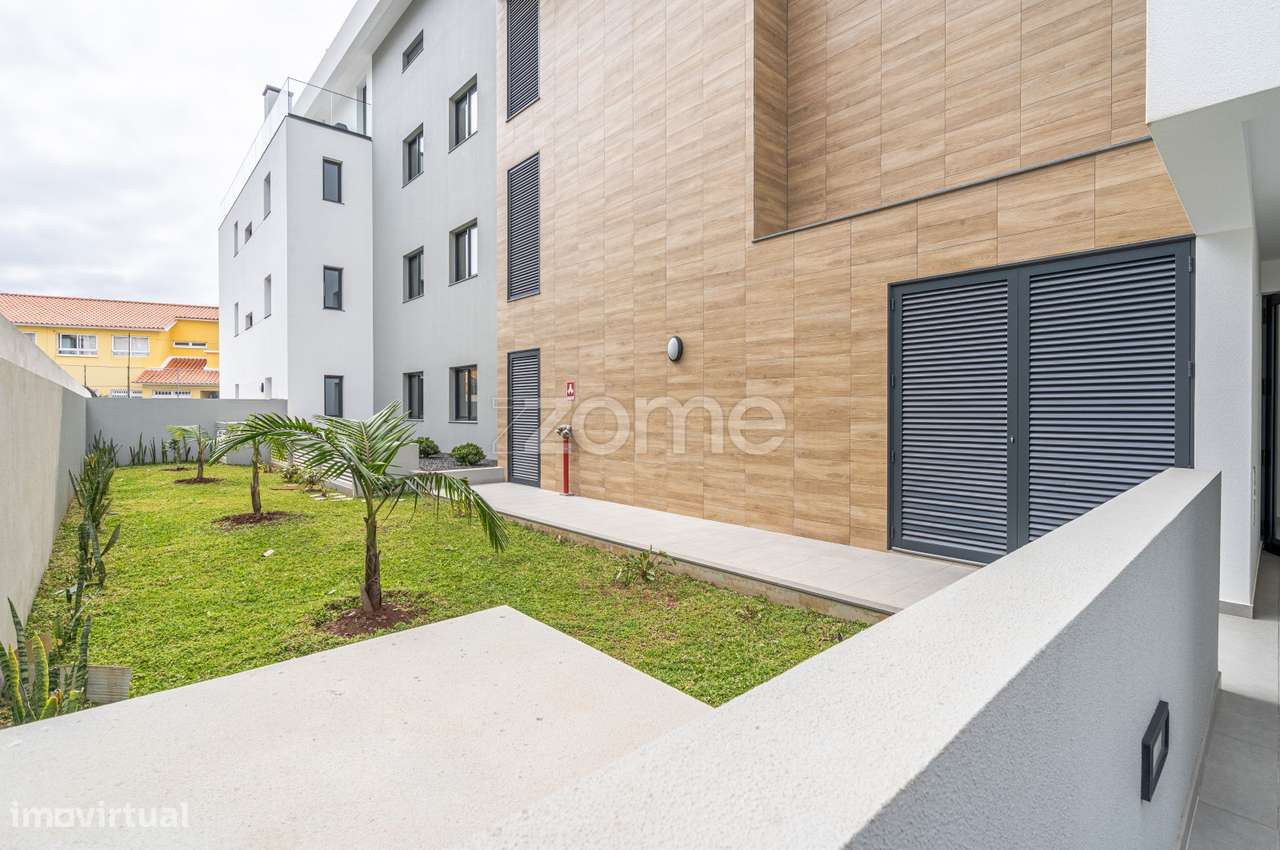 Apartamento T2 novo no centro do Caniço-36