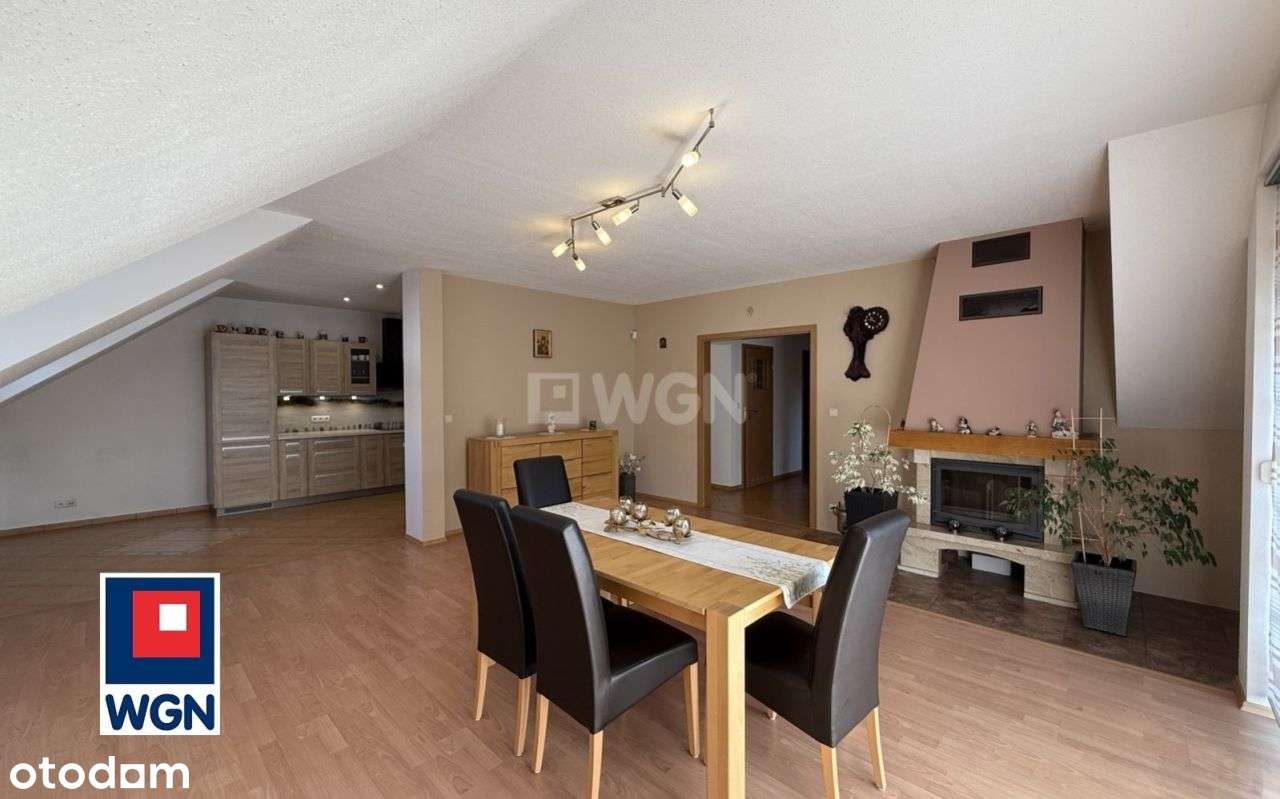 Dom, 345 m², Wrocław-3