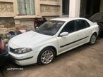 Dezmembrez Renault Laguna 2 facelift 2005 alb 1.9 TDI - 1