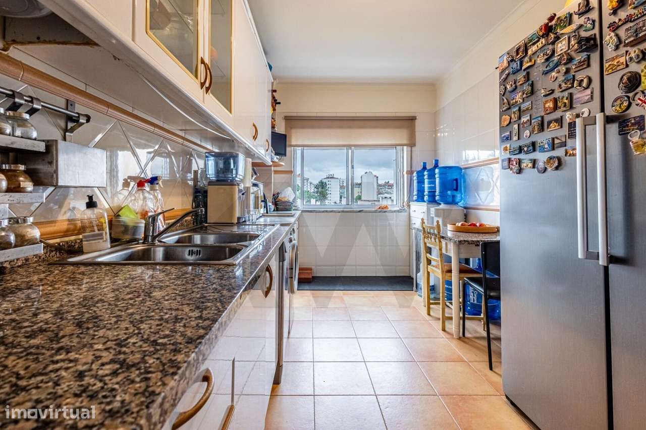 Apartamento T2 com 111 m2 em Monte Abraão-5