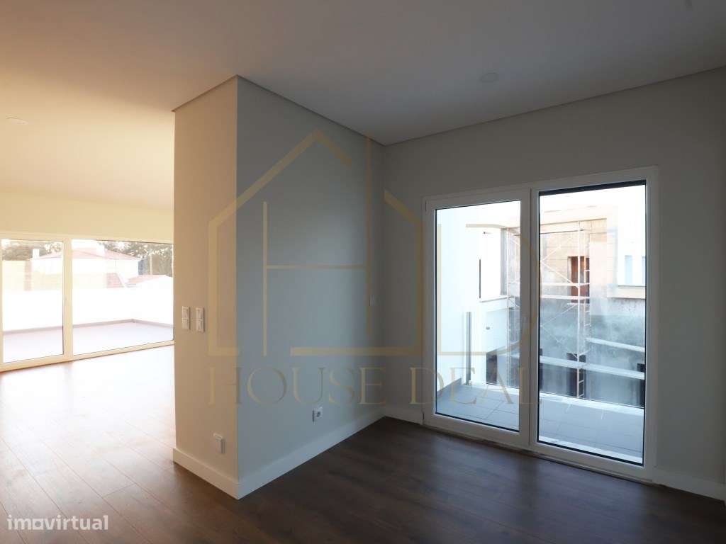 QUASE PRONTA!!! Luxuosa Moradia T4 com Garagem e Piscina. Quinta do... - Grande imagem: 5/32