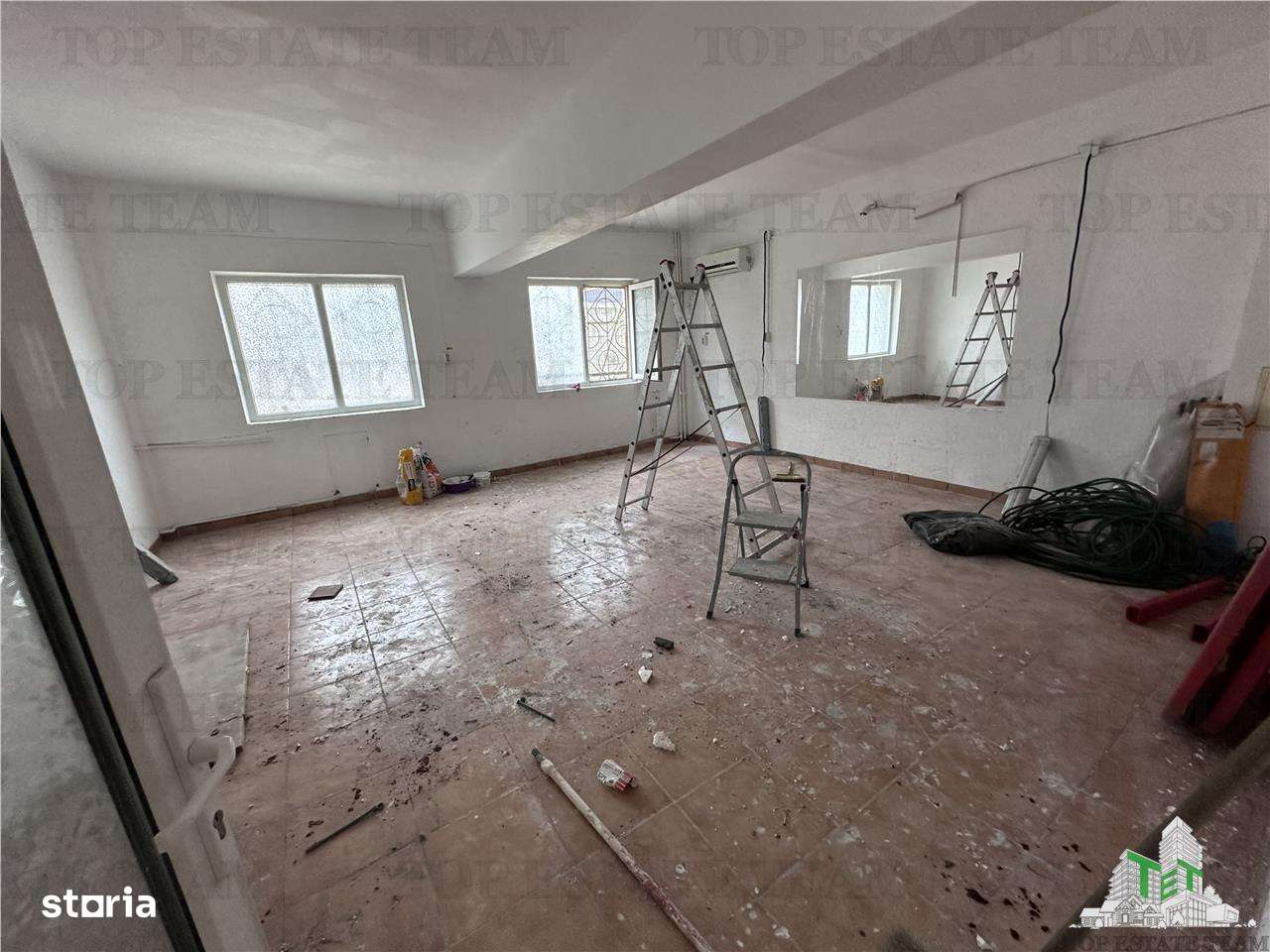 Spatiu Comercial 200 mp + curte 360mp in Crangasi - Imagine principală: 1/4