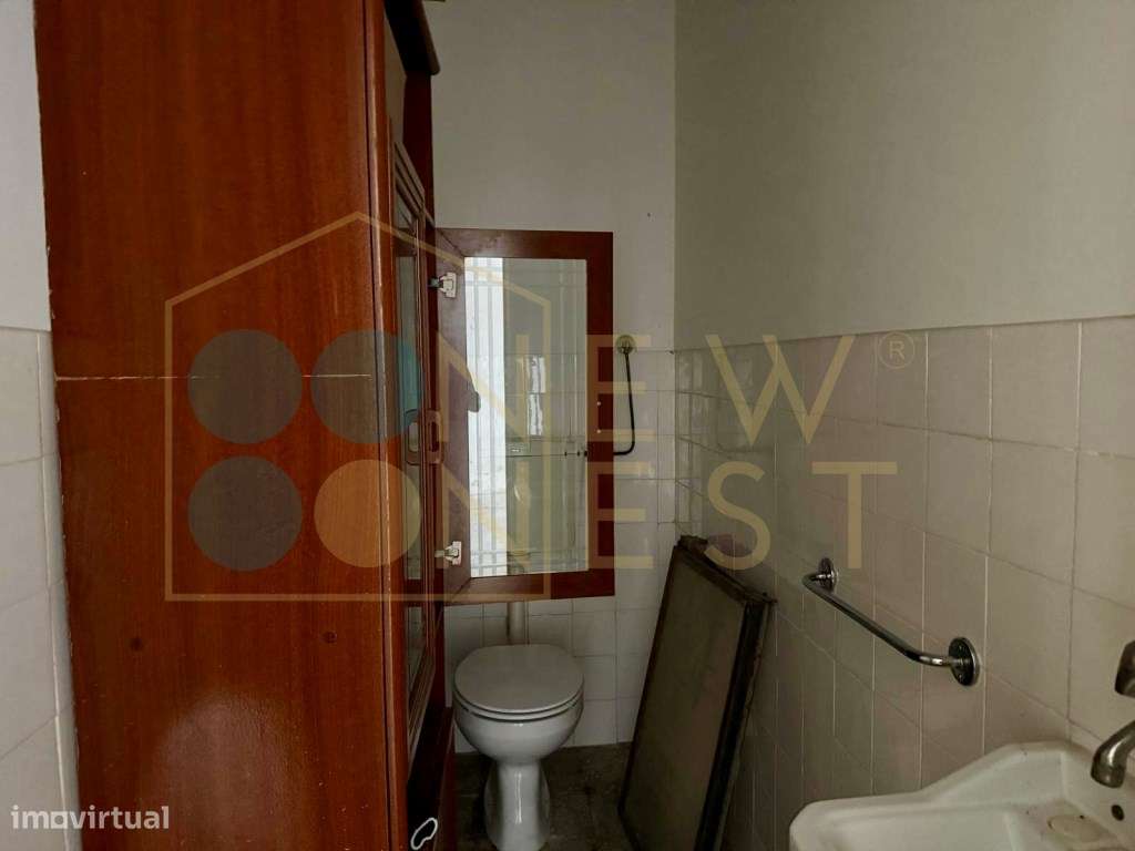 Garagem / Armazém na Camarinha com casa de banho | Setúbal-10