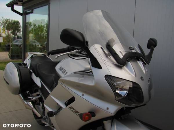 Yamaha FJR - 3