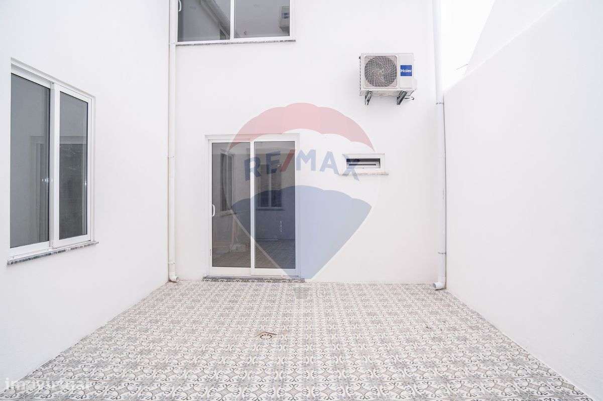 Prédio  para venda - Grande imagem: 2/8