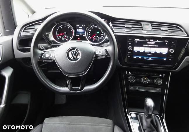 Volkswagen Touran 1.5 TSI EVO Highline DSG - 10