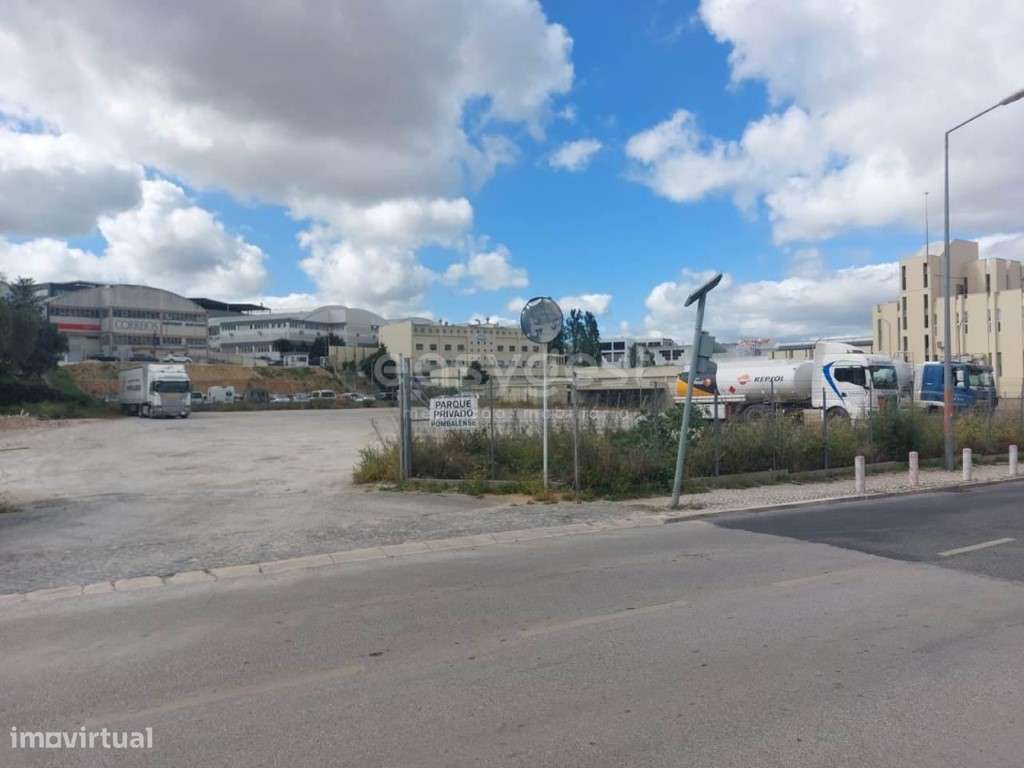 Lote de terreno em Prior Velho junto ao Aeroporto de Lisboa - Grande imagem: 5/15