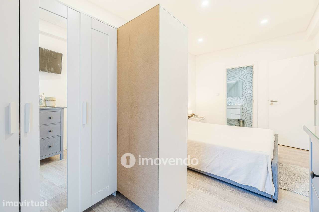 Apartamento T2, com áreas amplas e varanda, na Póvoa de Santa Iria-19