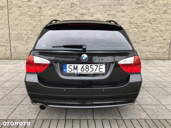 BMW Seria 3 320i - 9