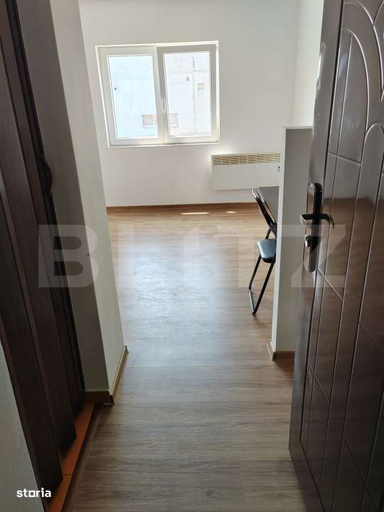 Garsoniera de vanzare, 16 mp, zona Micro 16 - Imagine principală: 5/5