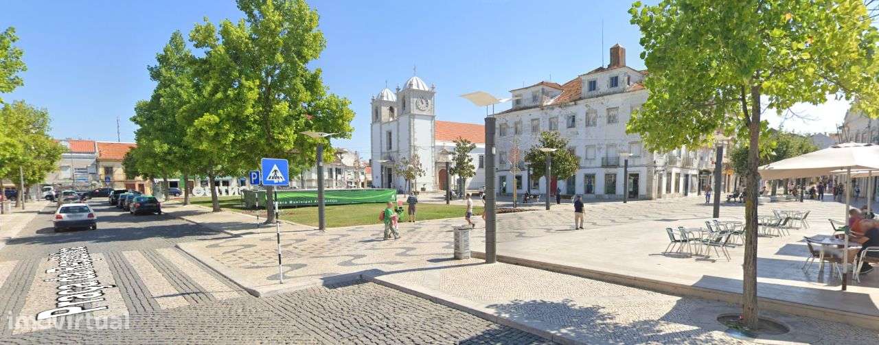 Prédio/Misto no Centro do Montijo-55