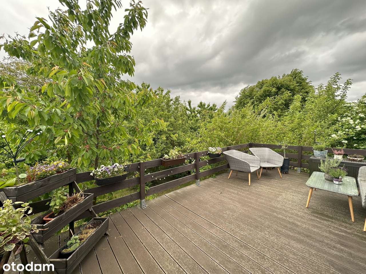 Dom przy jeziorze, Bytyń!-4