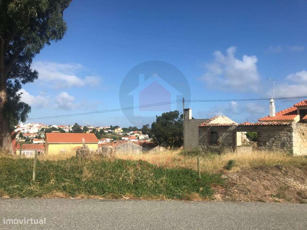 Terreno com ruina situado no Nadadouro - Grande imagem: 4/5