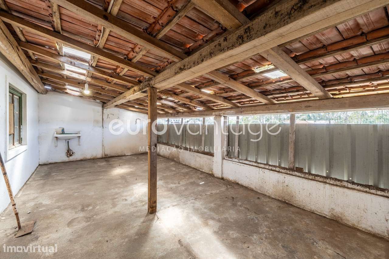 Pavilhão Industrial c/ 1.980 m² sito no Juncal-22