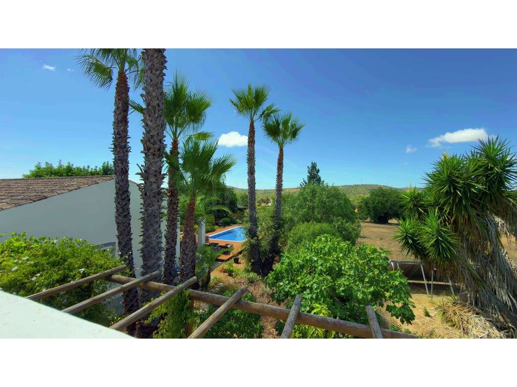 Moradia V4 com piscina, São Brás de Alportel, Algarve-43