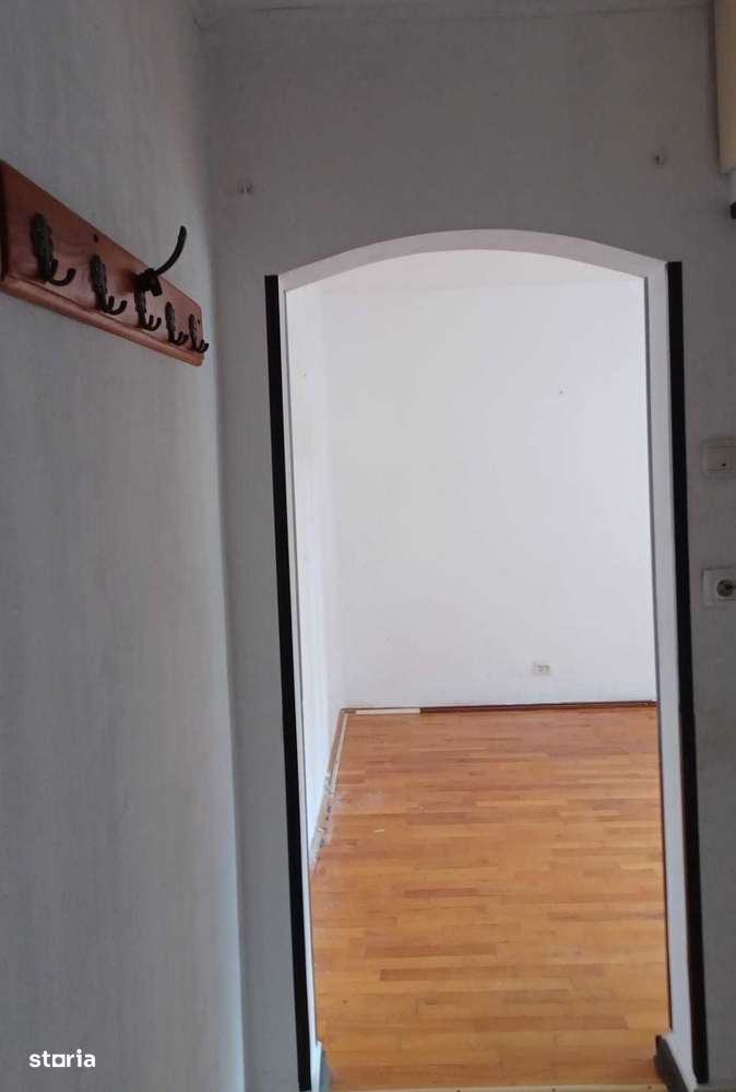 G.Enescu-Apartament 2 camere et.2, cu centrala,pret 68000Euro - Imagine principală: 4/5