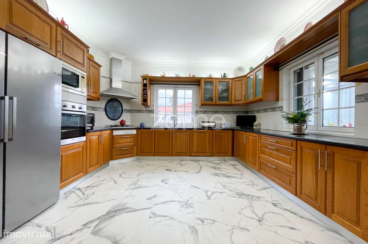 Moradia T4 - Pico da Pedra - Grande imagem: 4/15