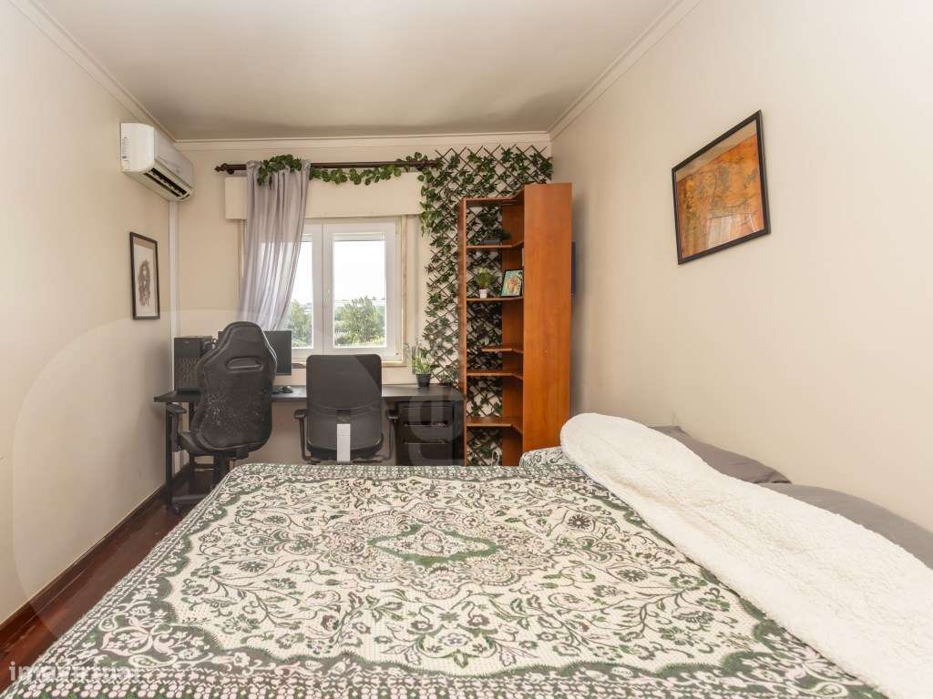 APARTAMENTO T3 DUPLEX INVERTIDO COM GARAGEM FECHADA UMA RARIDADE NO...-10