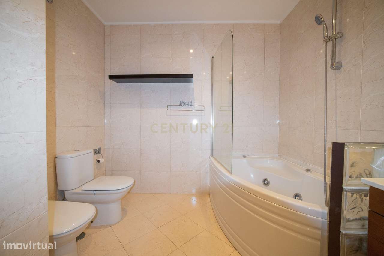 T3 no Parque das Nações com 3 WC´s-10