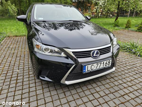 Lexus CT - 1