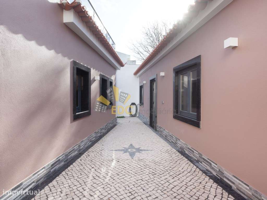 Moradia T2+1 | Localizada em São Domingos de Rana | Não perca a opo...-12