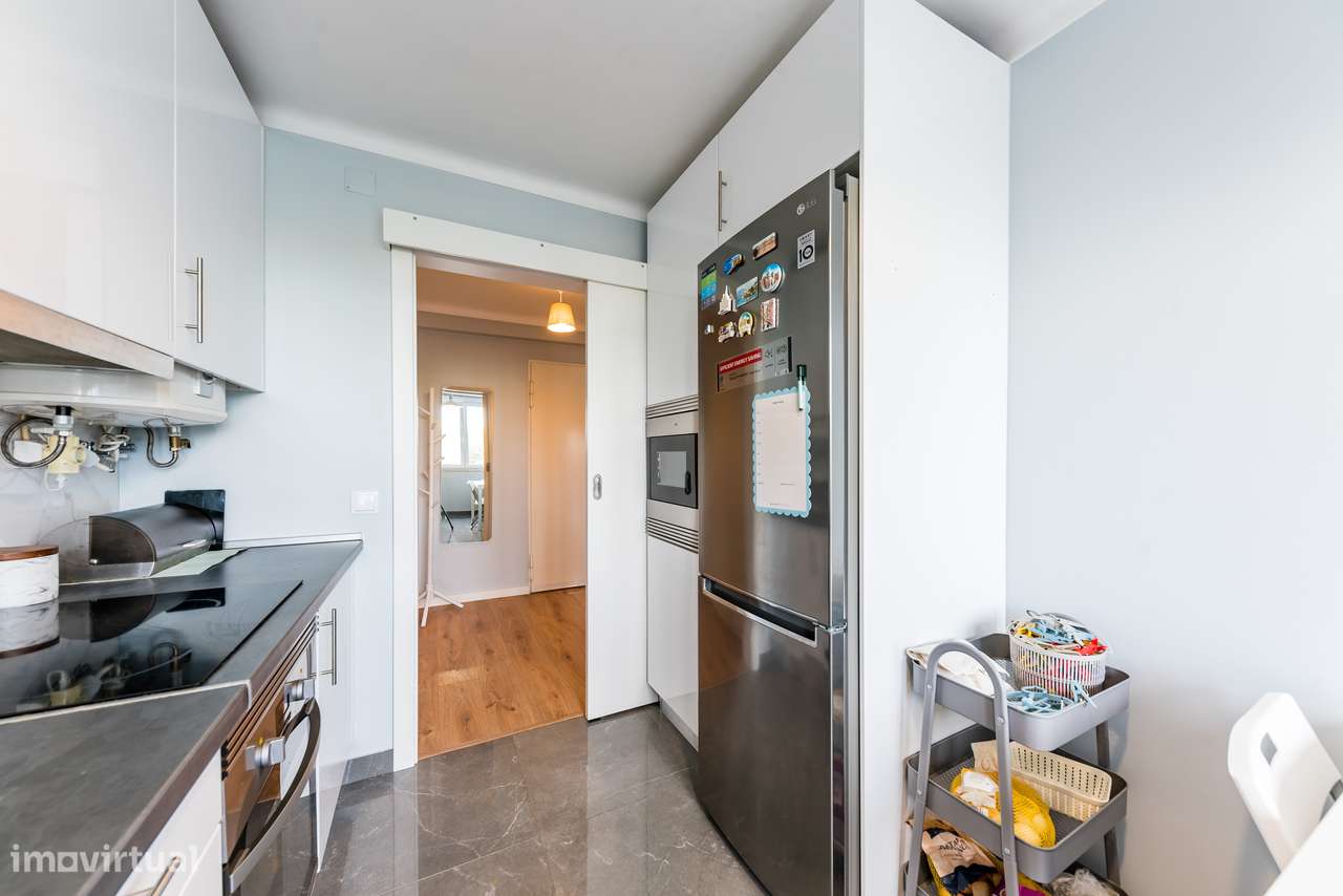 Apartamento 3 assoalhadas | Remodelado | Arrecadação | 5m do Metro-6