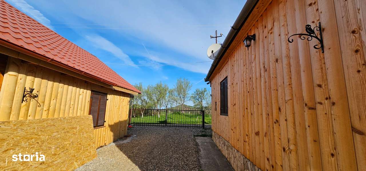 Vând casă în zece Hotare – ideală pentru locuit sau casă de vacanță-5