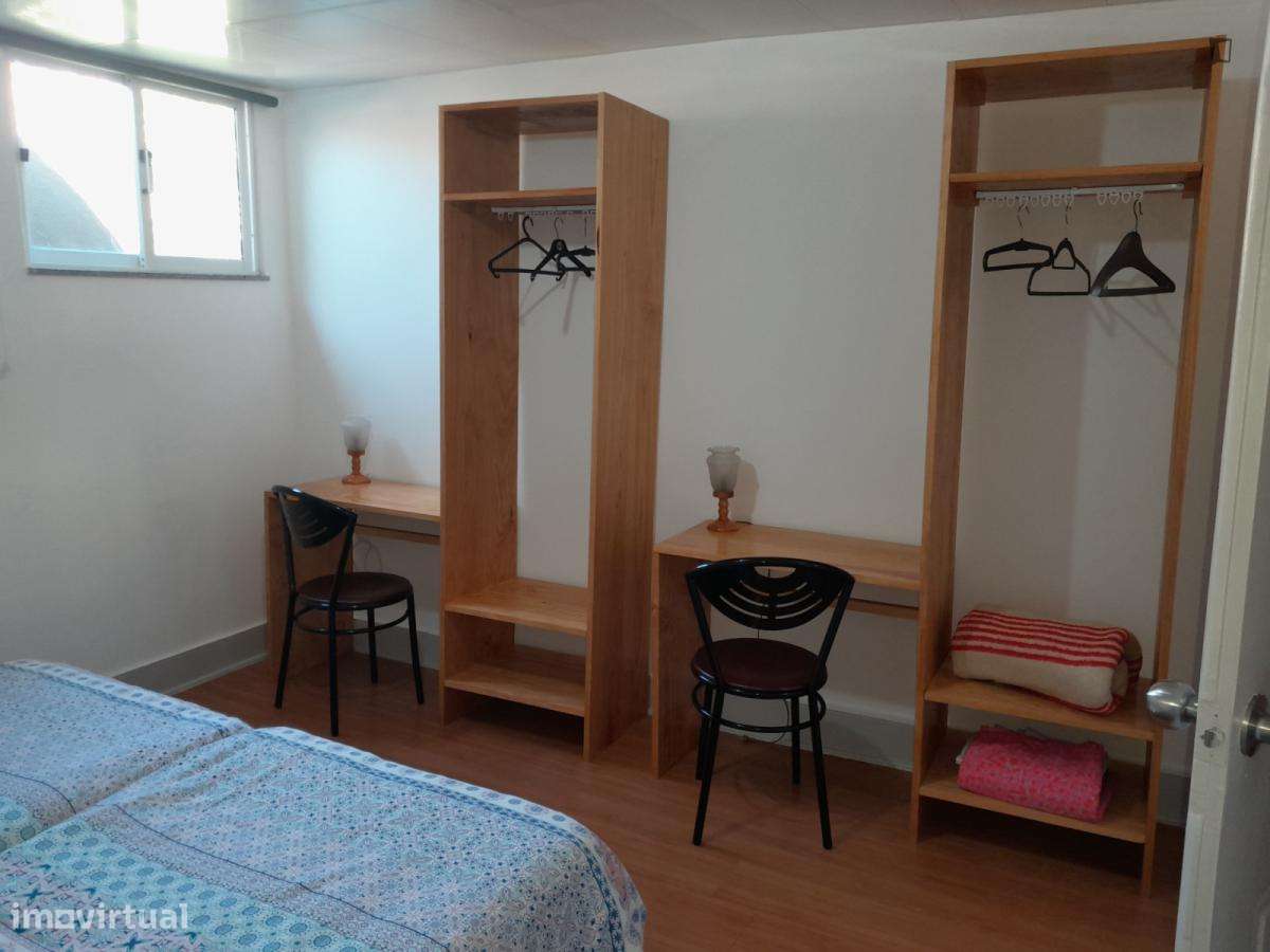 Quarto - localizado em Baixa de Santa Clara Coimbra - Grande imagem: 4/10