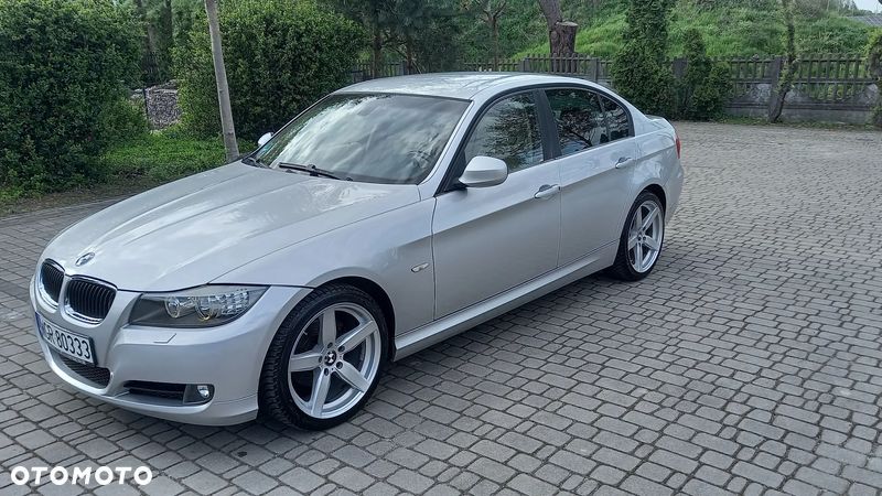 BMW Seria 3 320i - 1
