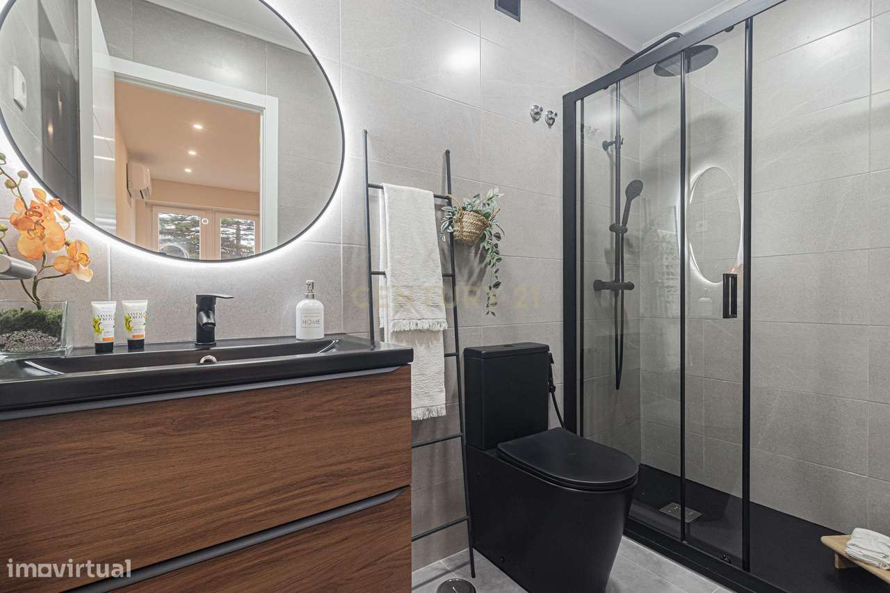 ✨ T2 Totalmente Remodelado com Terraço ✨-35