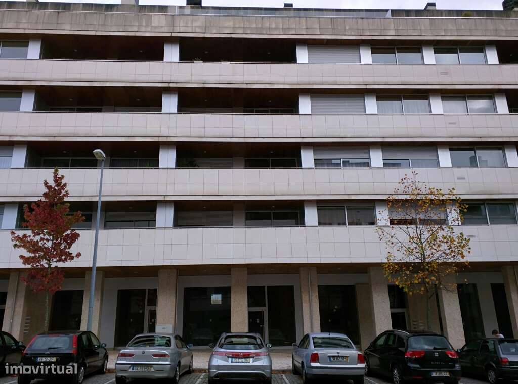 T1 (Luxo)-Ed. Viriato II c/Garagem Fechada - Grande imagem: 2/31