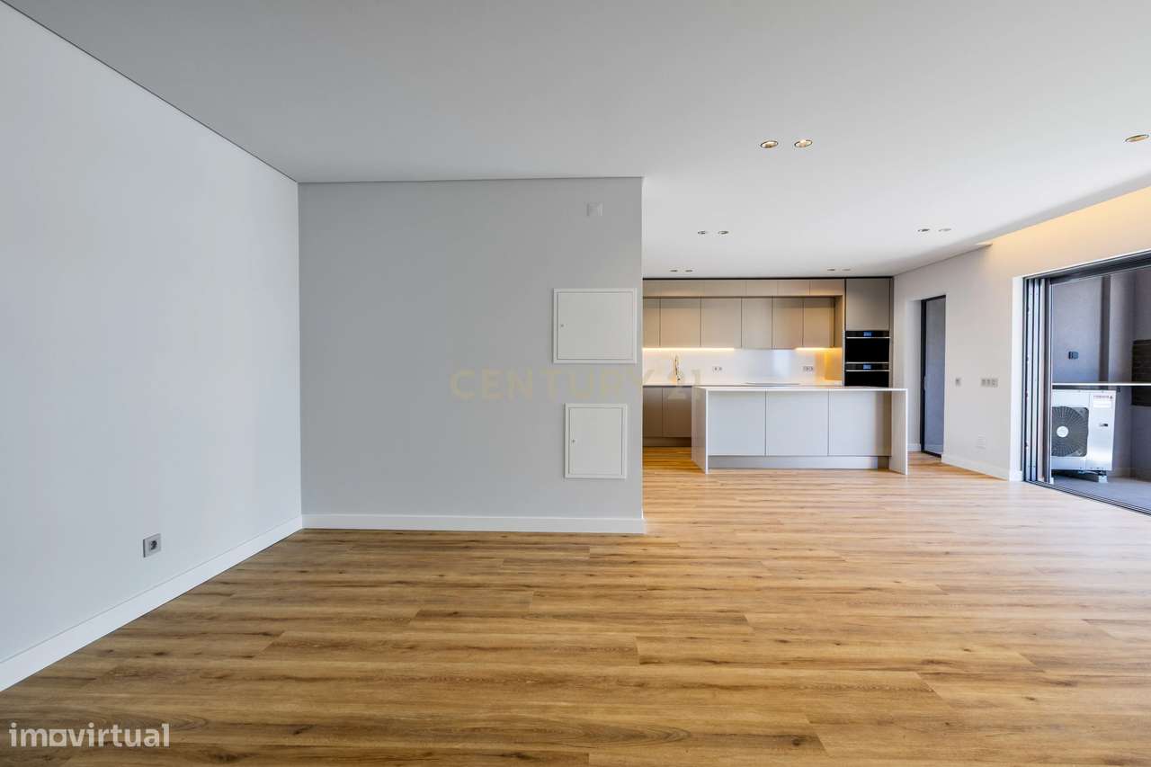 APARTAMENTO T2 NOVO DE LUXO EM FARO  PISCINA | GINÁSIO | DOMÓTICA E PA-22