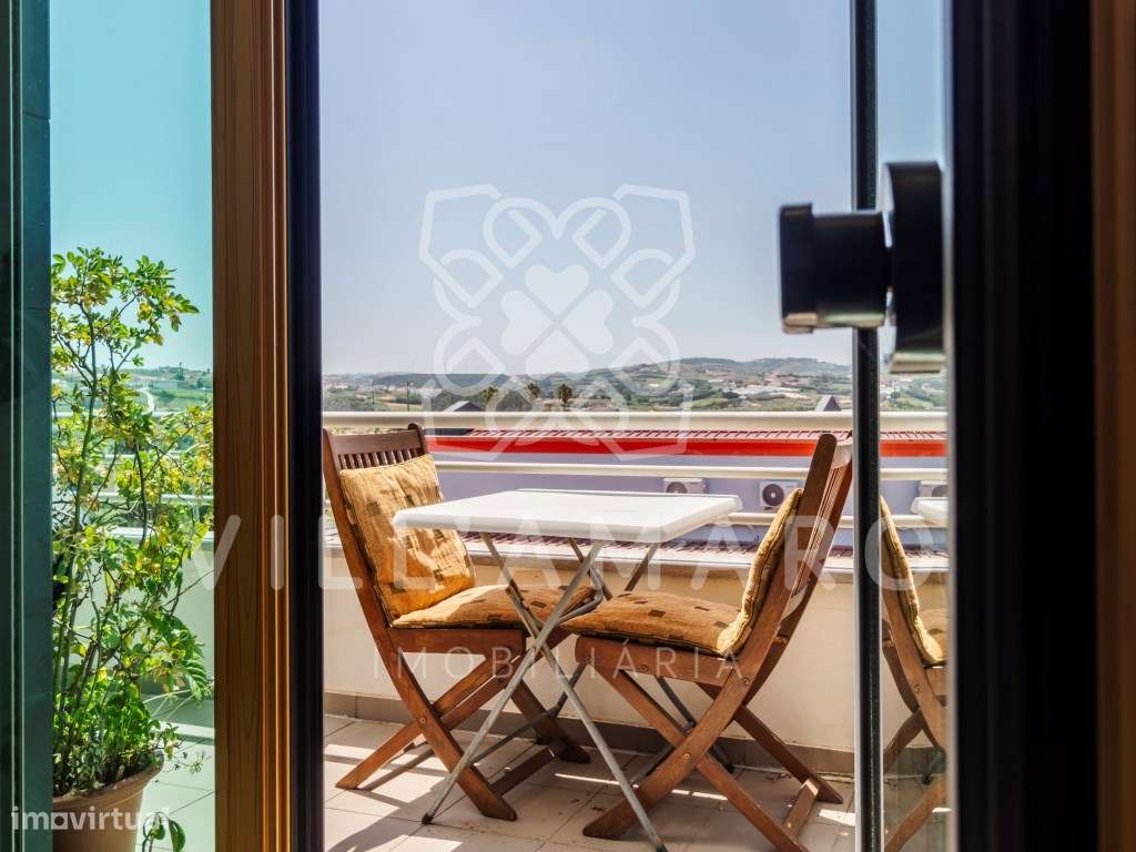 Apartamento T4 Duplex | Condomínio Fechado | São Pedro da Cadeira-10