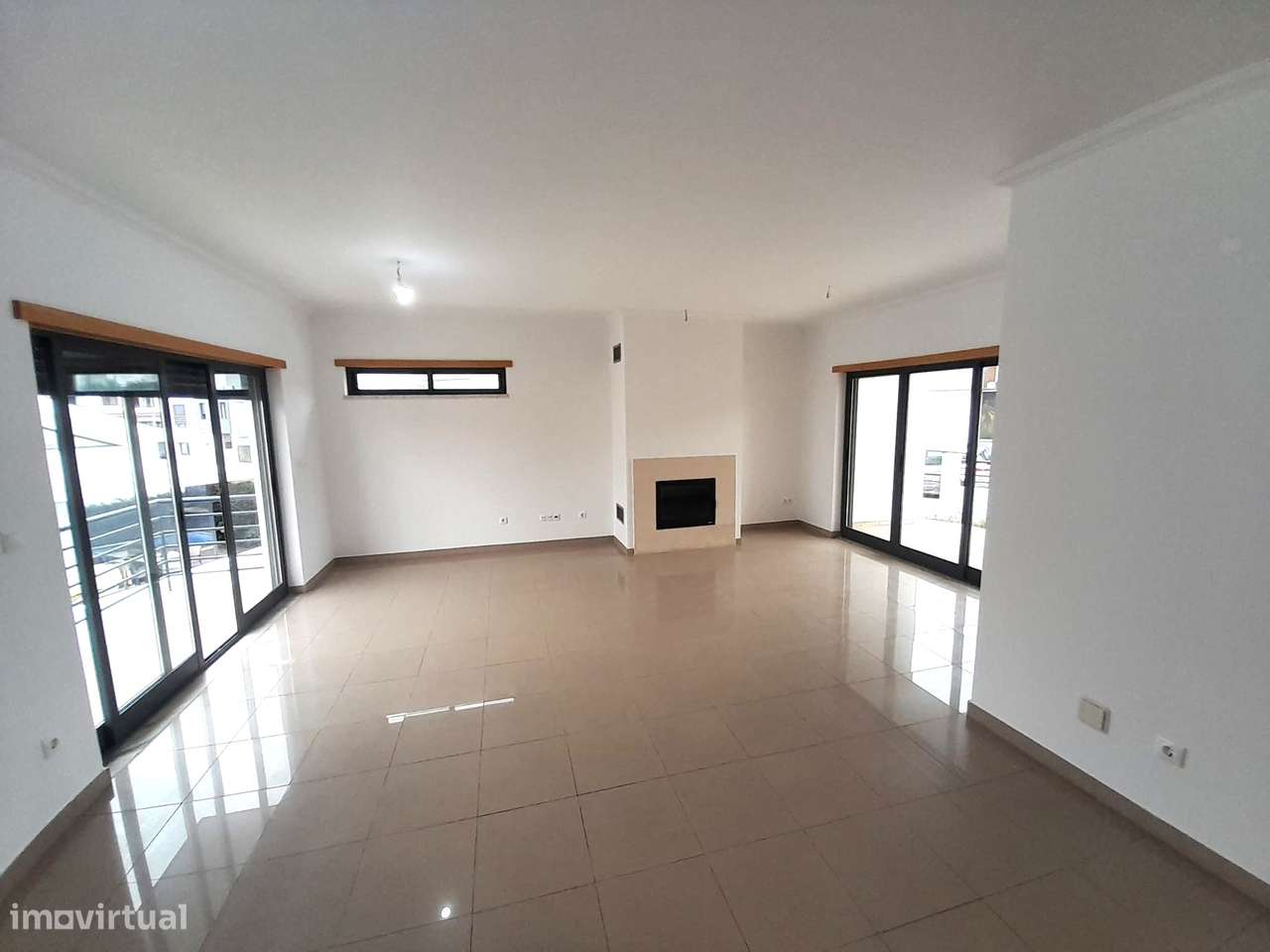 Magnifica Moradia no Centro do Feijó-11