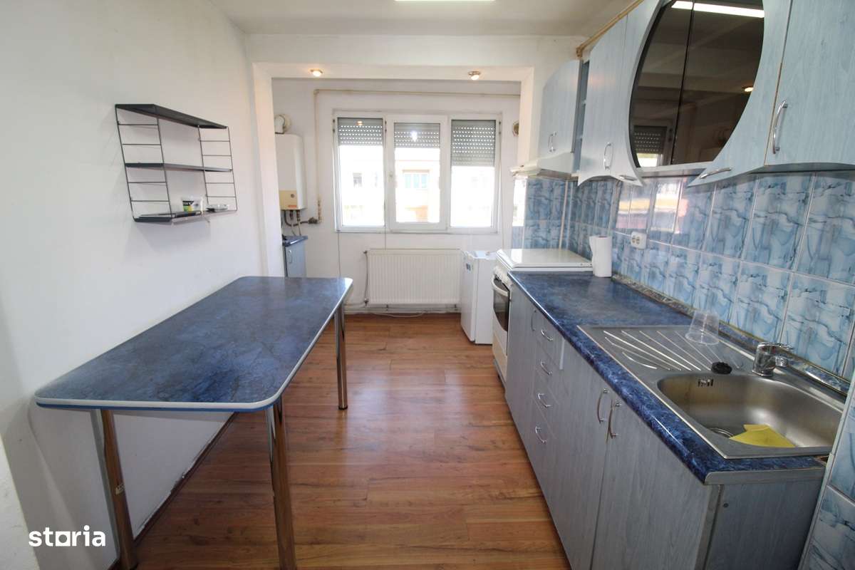 Vând apartament 2 camere în Hunedoara, zona Micro 4, S.U. 44 mp - Imagine principală: 4/9