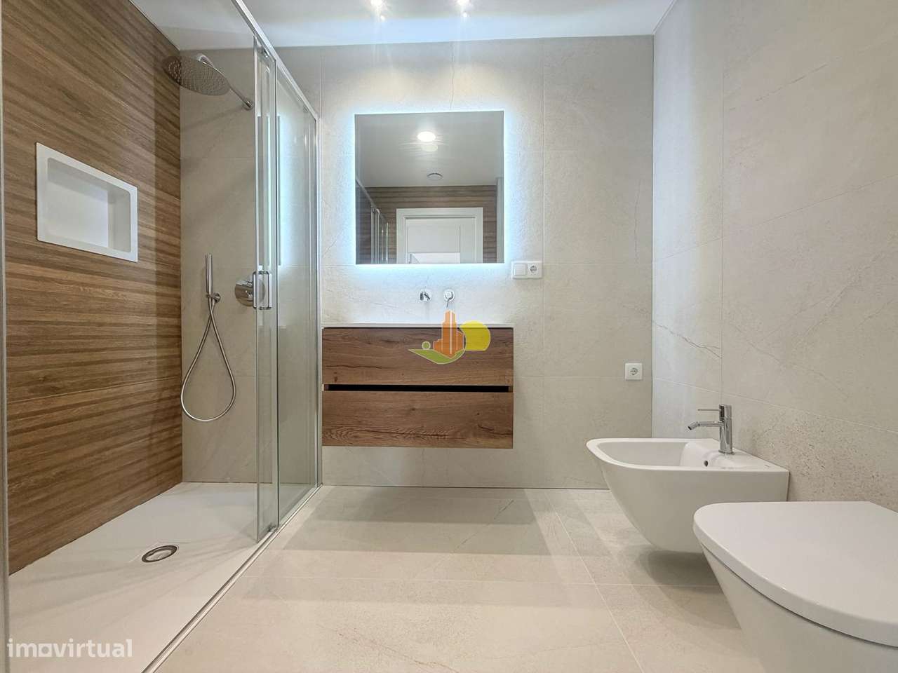 T2+2 Duplex com Garagem Dupla-11