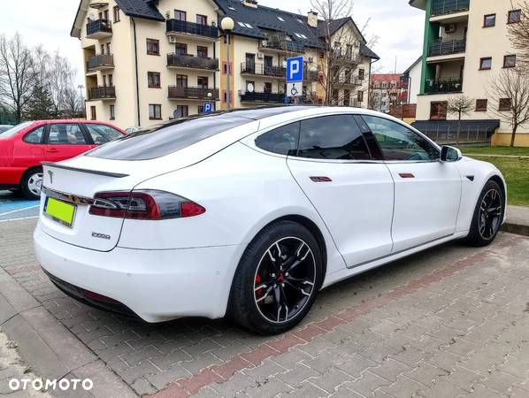 Tesla Model S Performance - 3