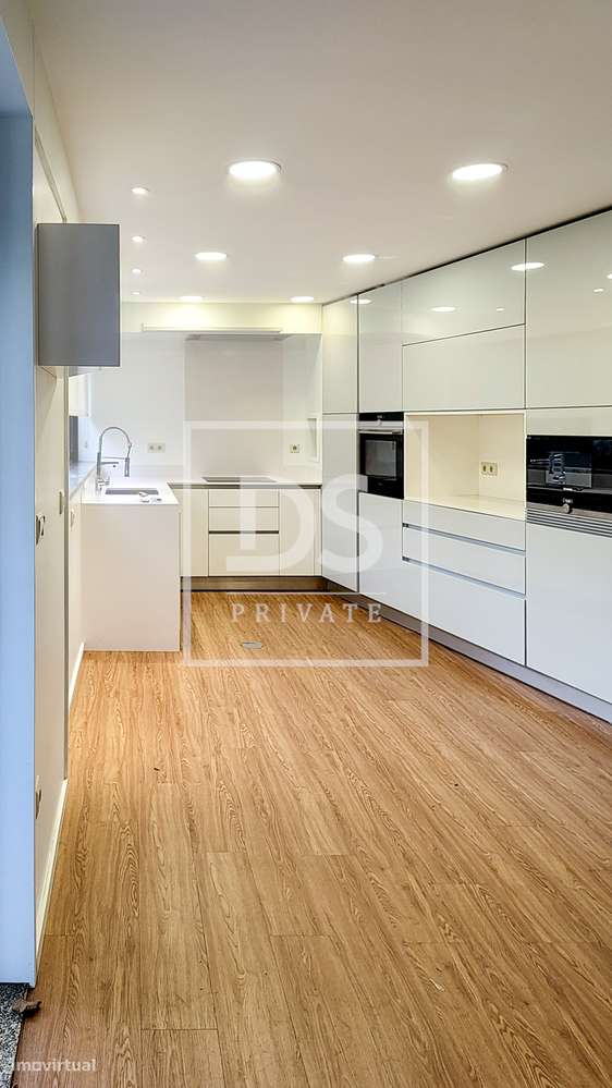 Moradia T5+1  | Campo Alegre | Frente ao Jardim Botânico(Exclusiva)-12