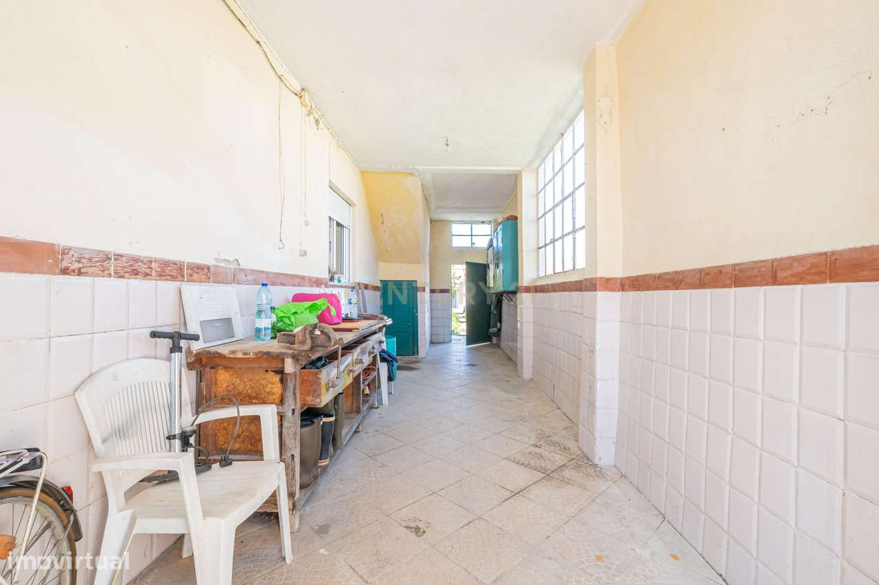 Moradia T3 com Quintal Amplo, Garagem e Anexo – Zona Tranquila da Moit-31