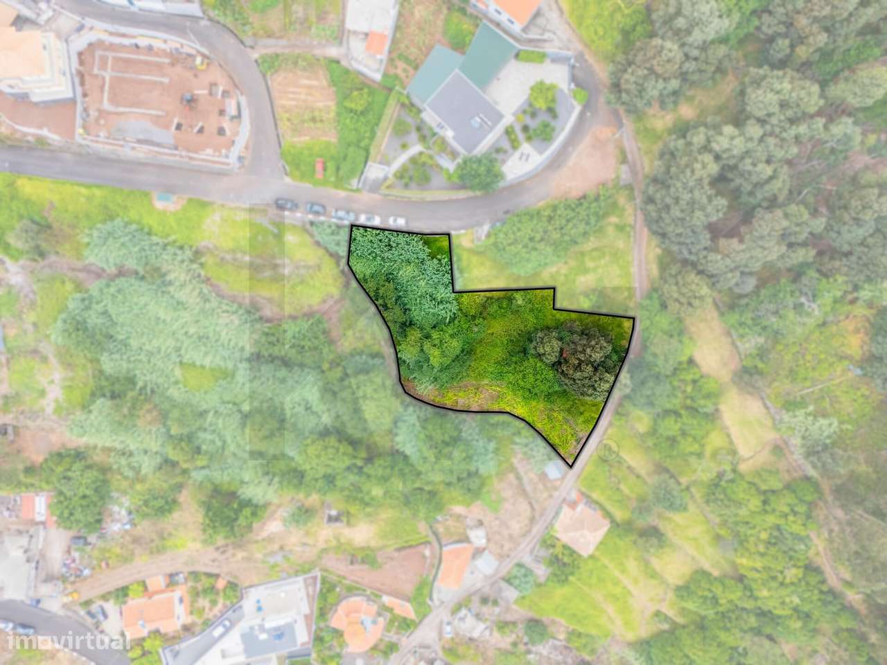Terreno 1300,23m2 | Arco da Calheta | Construção-6