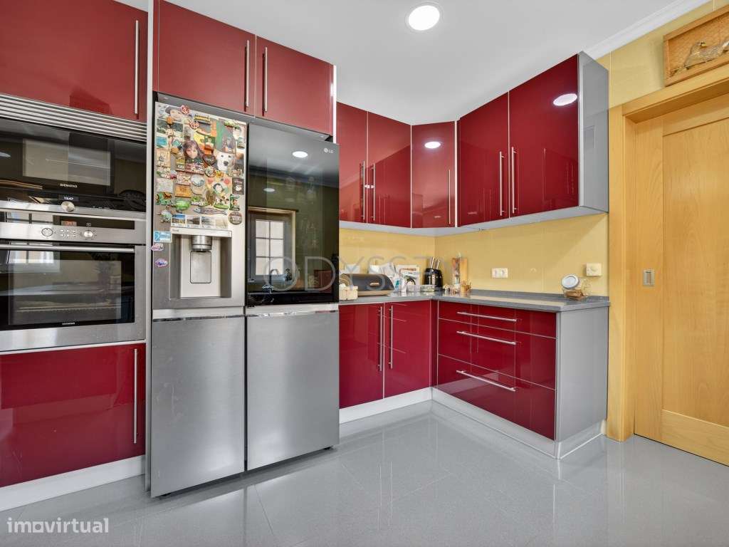 Villa T3 com piscina e vistas panorâmicas aninhada na aldeia histór...-20