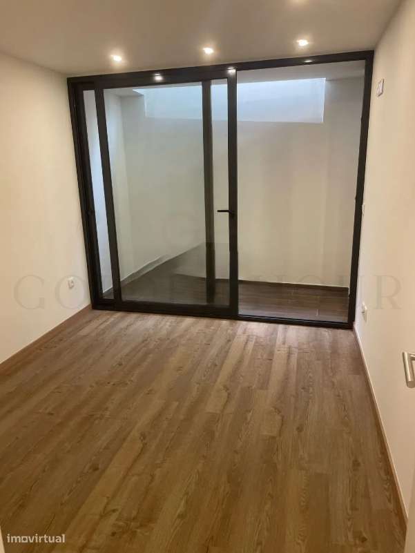 T2 Duplex Moderno na Baixa do Porto-2