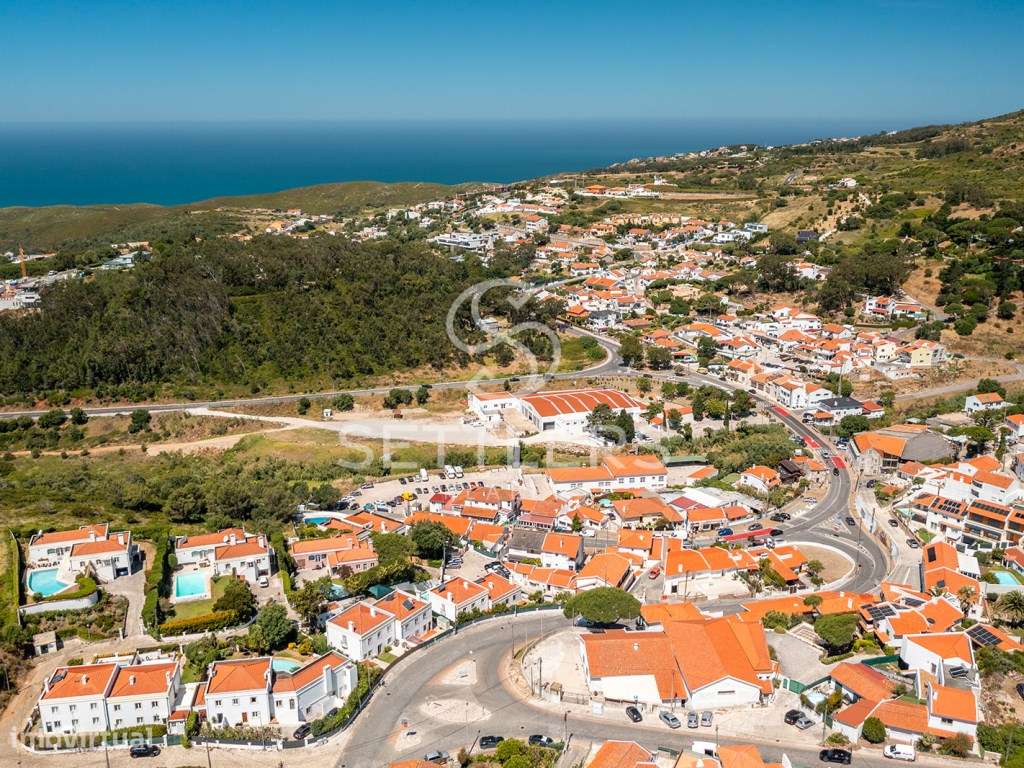 Moradia T4 geminada com piscina - Malveira da Serra-38