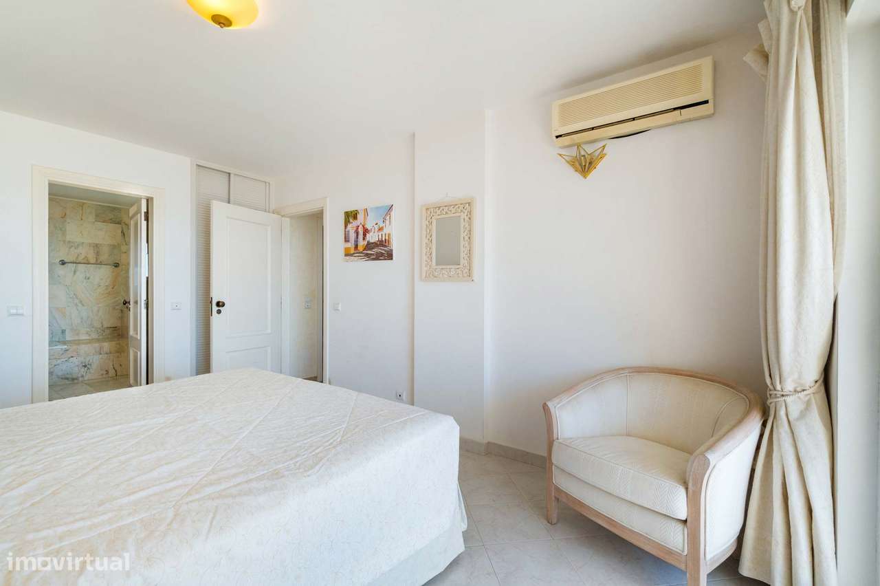 Penthouse Excecional com Amplo Terraço e Vistas Panorâmicas para o Mar-22