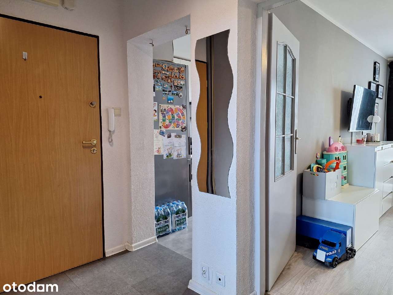 Znakomicie skomunikowane 2-pokojowe-13