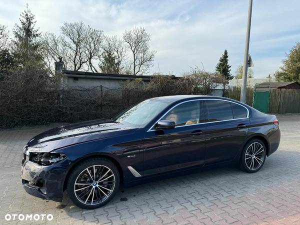 BMW Seria 5 530e Luxury Line sport - 33