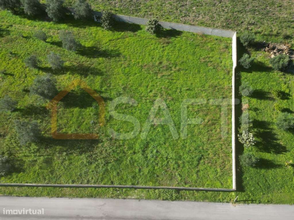 Terreno plano, quadrangular para construção - Grande imagem: 4/20